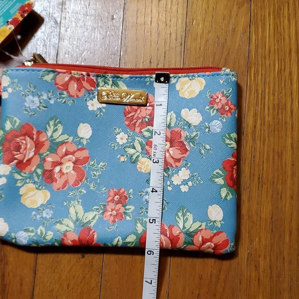 The Pioneer Woman Vintage Floral Cosmetic Bag